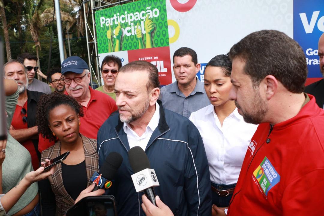 O ministro Guilherme Boulos e o presidente do PT, Edinho Sil